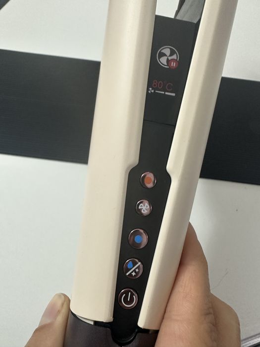 Dyson airstrait преса