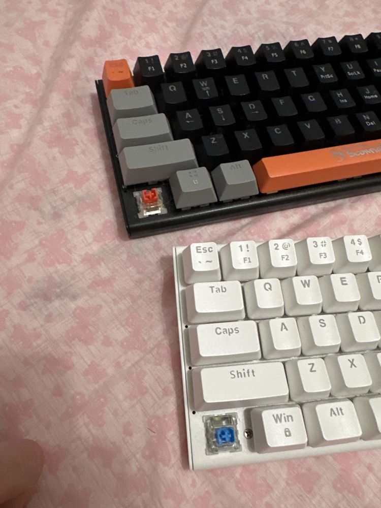 Tastaturi 2 seturi mecanice