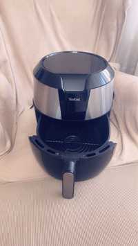 Friteuza Airfryer Tefal cu garantie aproape 2 ani