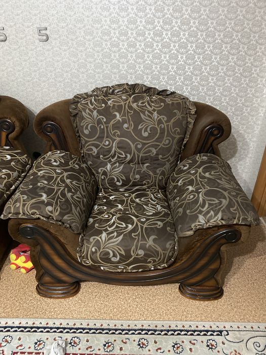 Продам диван мини диван и кресло