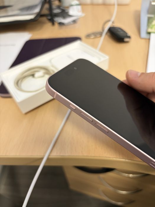 iPhone 15 128GB Pink