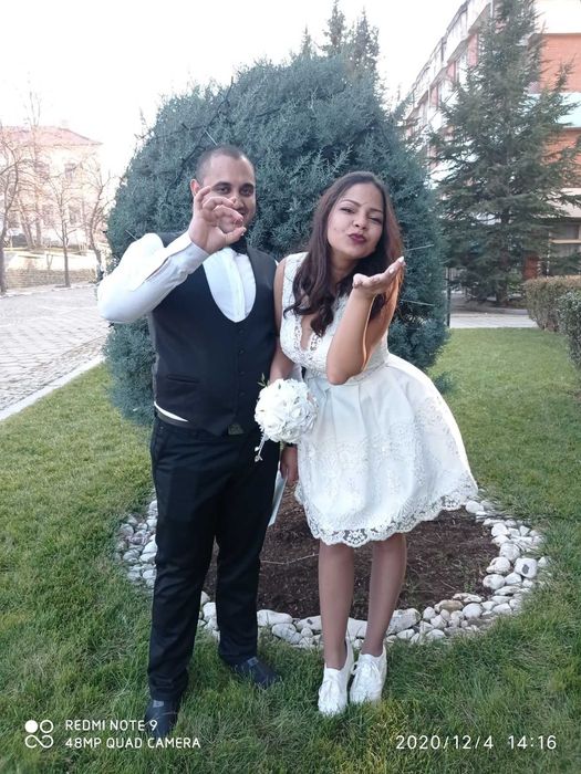 Костюм съдържащ панталон риза елек сако и обувки