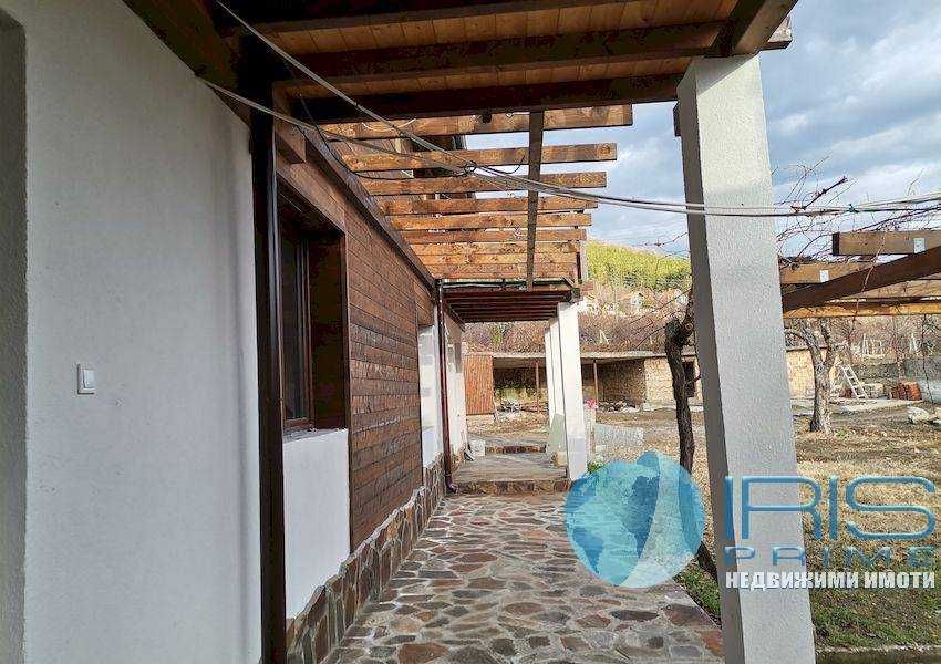 Продава се Къща в с. Осмар, Област Шумен - 226 кв.м за 553 €/кв.м - Снимка #4