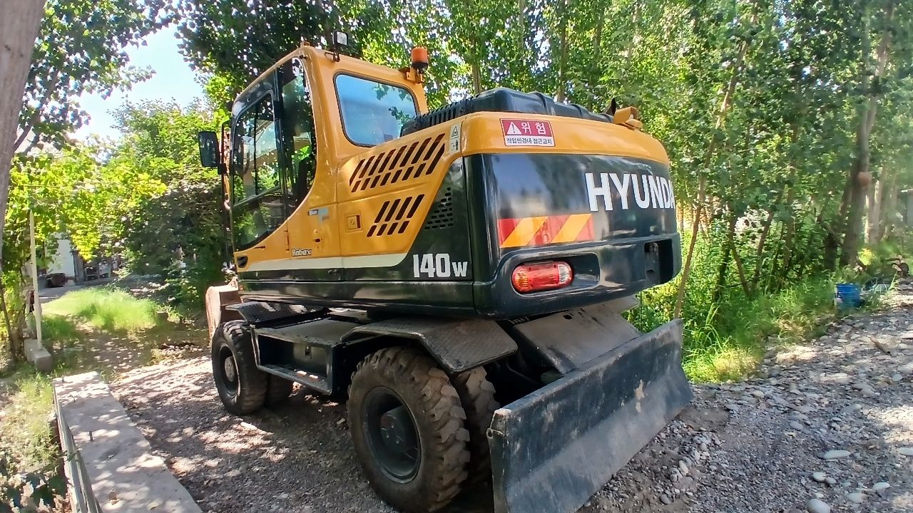 Ekskavator sotiladi