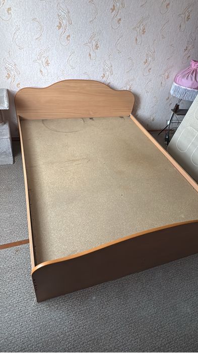 Продам кровать двухспальная