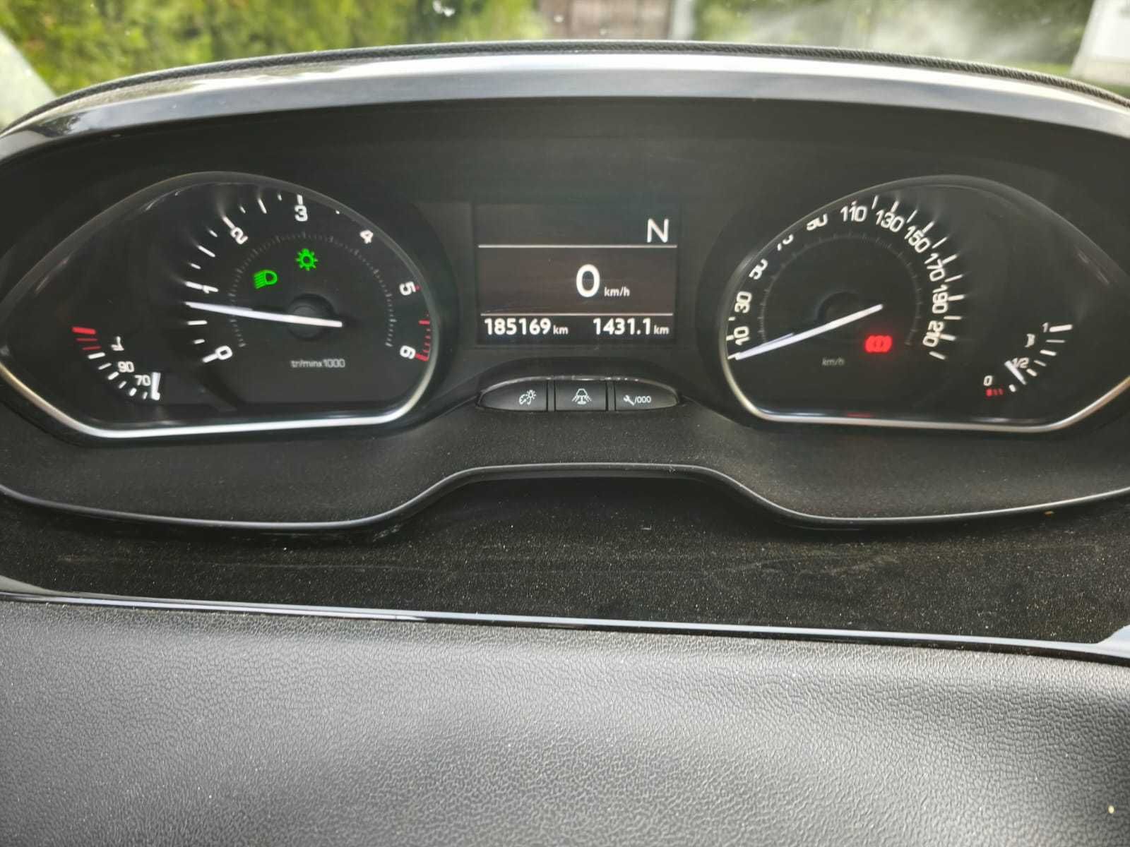 Peugeot 208 1.4 diesel automat