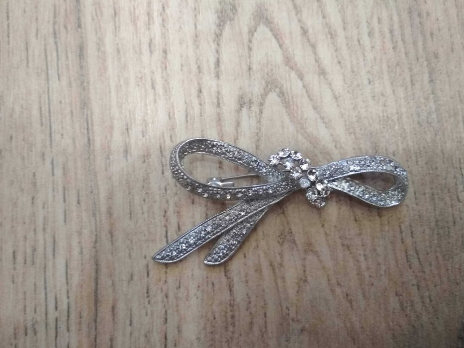 бижу игла брошка украшение за дреха