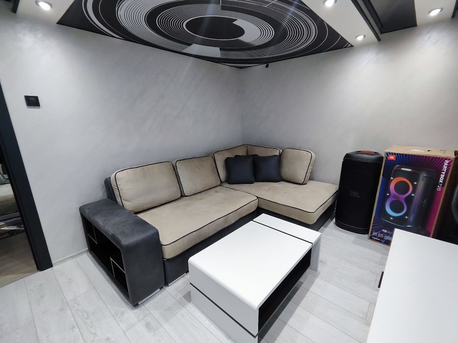 Нов Диван Нани Сена