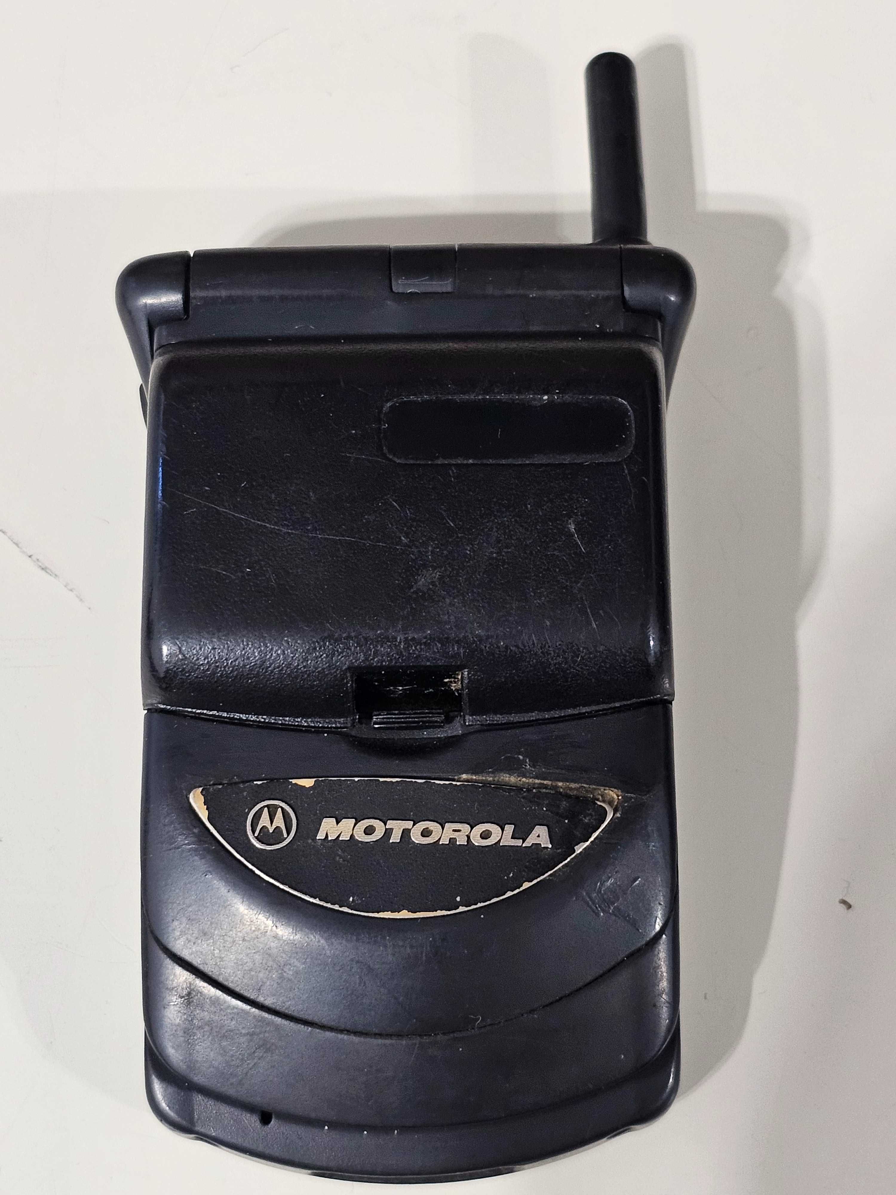 Telefon piesa Colectie Motorola StarTak cu alimentator
