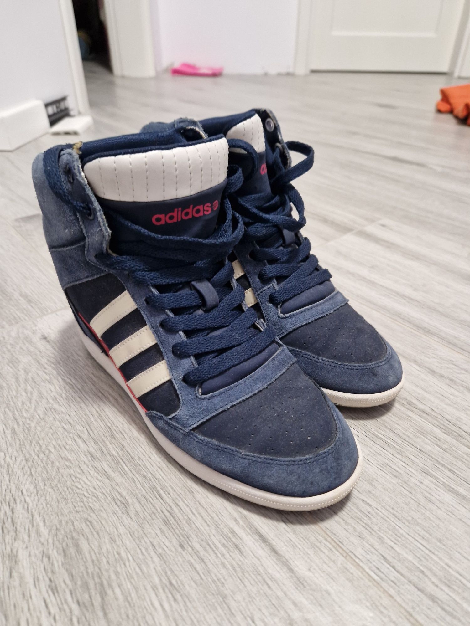 Papuci Adidas marimea 40