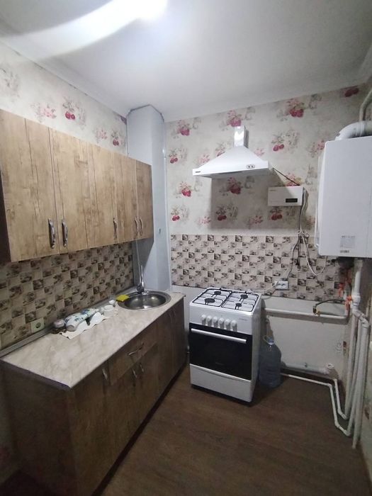 Аренда метро беруни 1.хонали оилага берилади