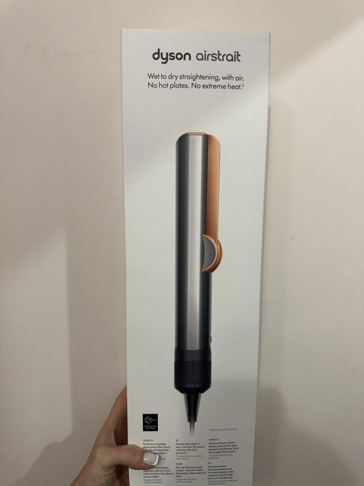 Dyson Airstrait - 810лв