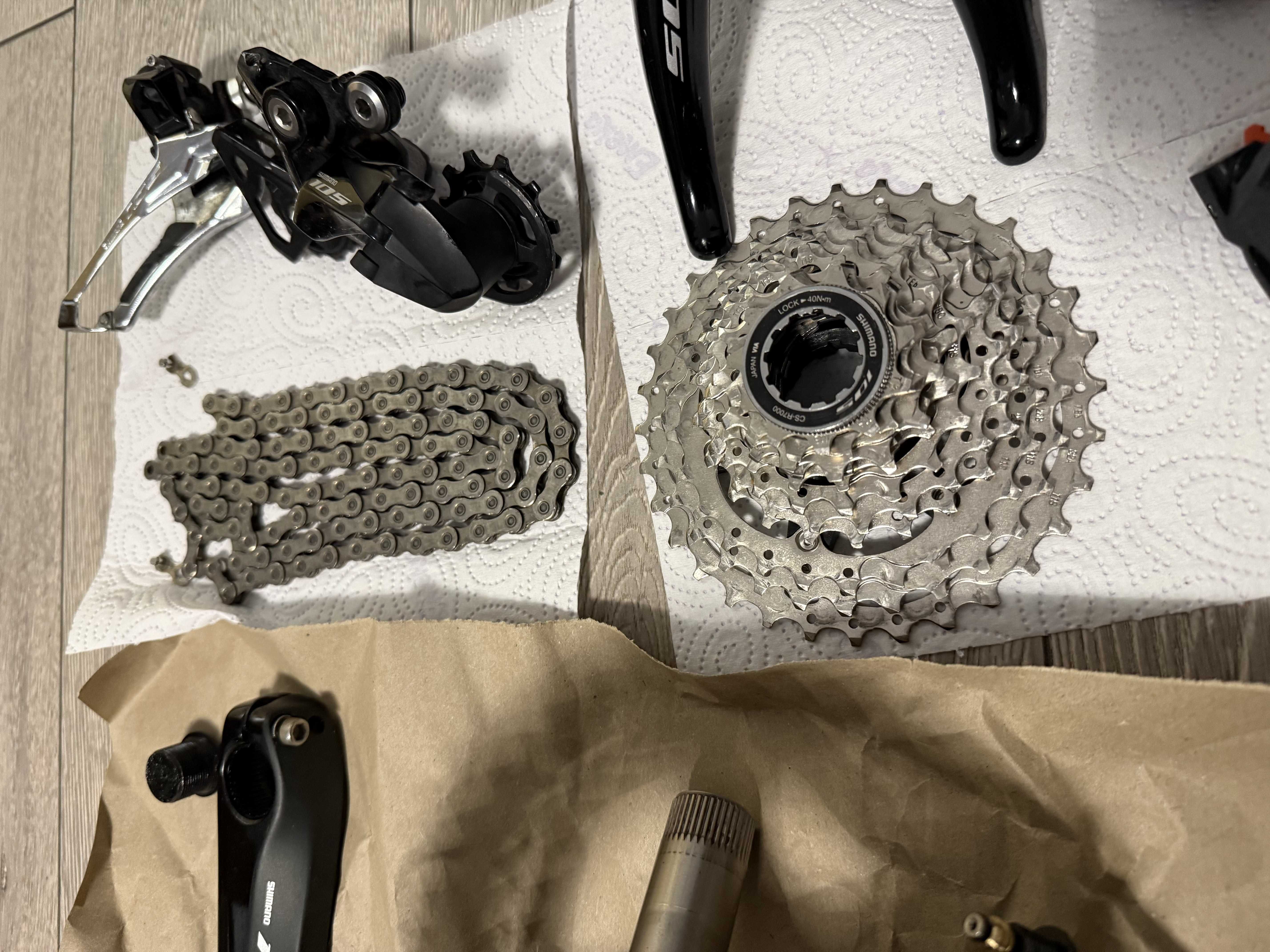 Продавам шосеен групсет Shimano 105 R7020 2x11 50-34, 11-32, 172.5