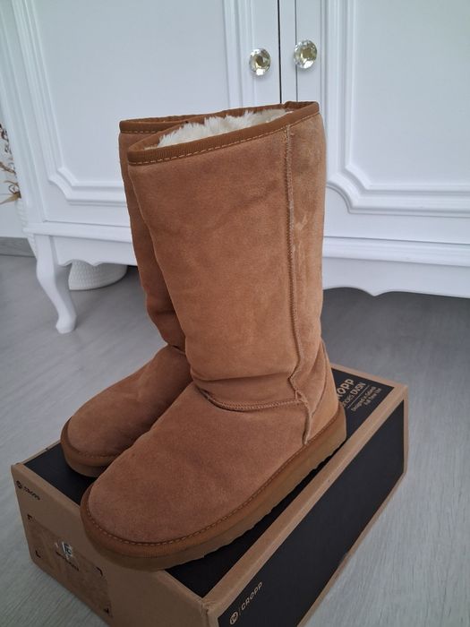 Vand UGG Australia  nr 35 dama