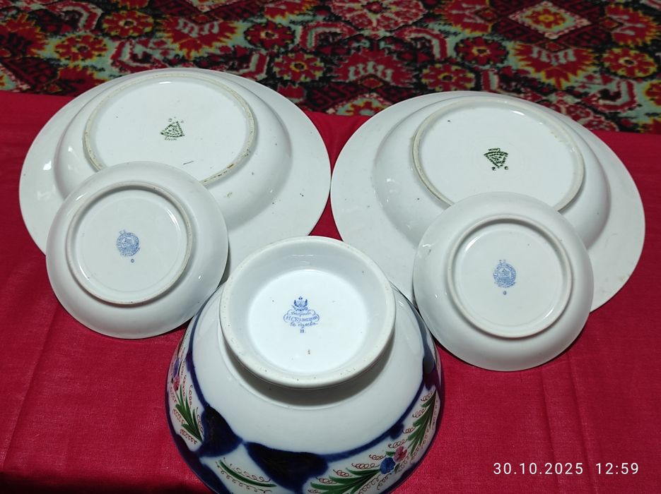 Срочно и дёшево продаю Старинных пасуд советских времён