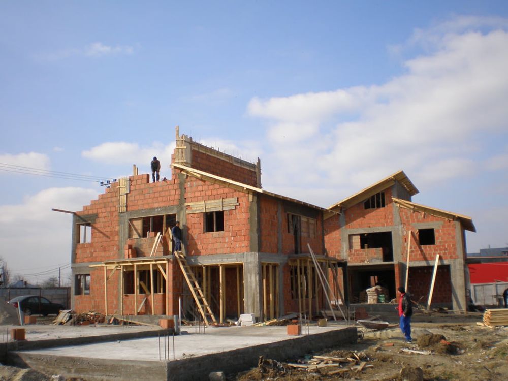 Echipa constructii - Case, fundatii, renovari, acoperisuri, garduri