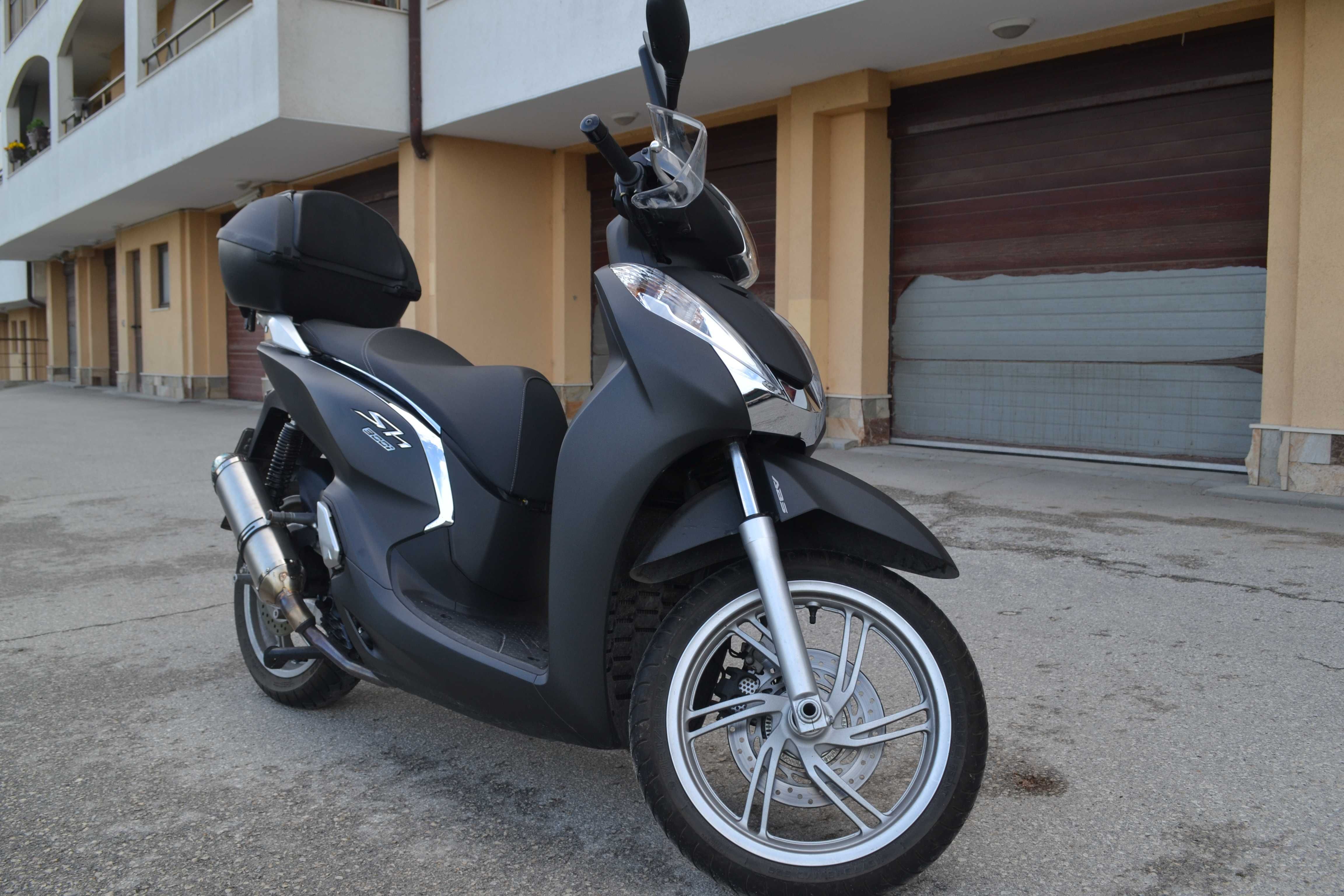 Скутер  Honda SH300i