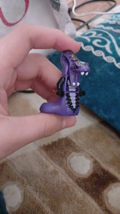 Продам фигурку зейна и пайтора