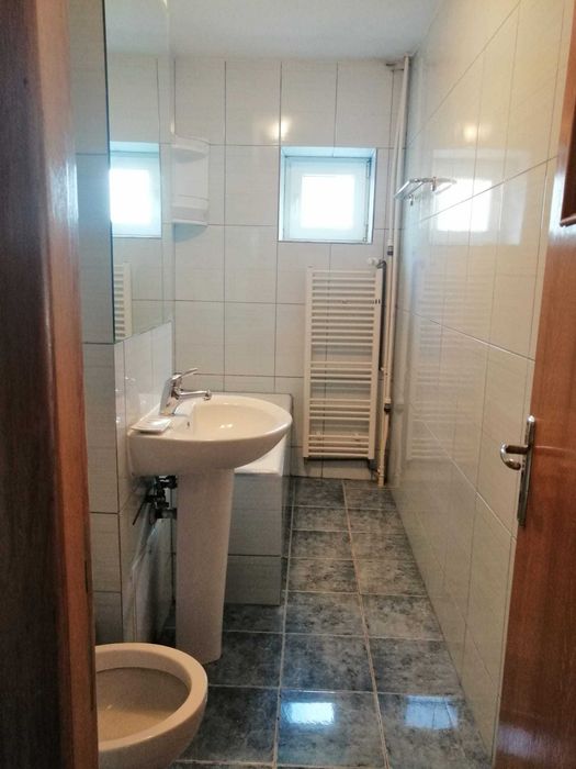 PF inchiriez garsoniera decomandata, mobilata, 40 MP Sebastian Rahova