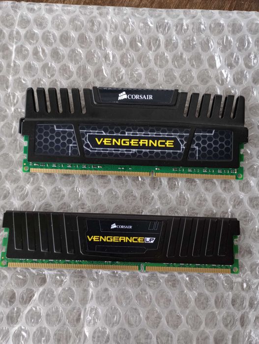 Corsair Vengeance 16GB (2x8),DDR3/1600 mHz