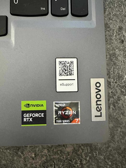 Laptop Gaming Lenovo LOQ 15ARP9 | Ryzen 7 | RTX 4060 24GB DDR5 1TB SSD