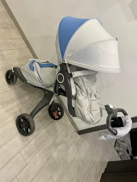 Бебешка количка Stokke