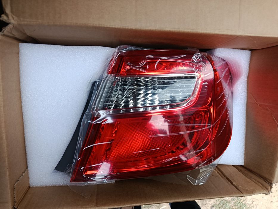 Задний фонарь Камри 50