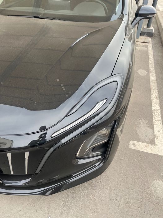 Hongqi e-km5 500 km