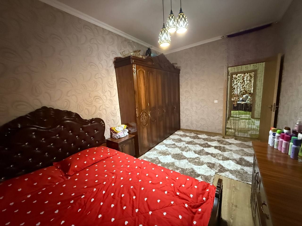 Самарканд шахар зудтлк билан уй сатилади марказда жойлашган