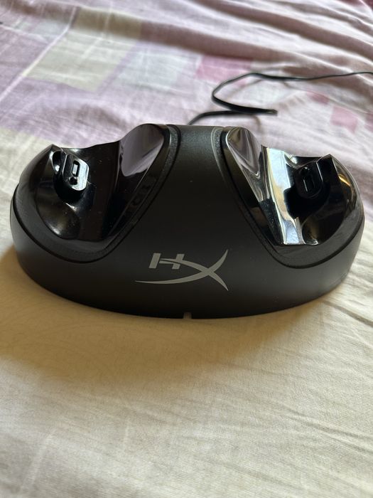 Подставка для зарядки джойстиков (ps4) HyperX Charge Play