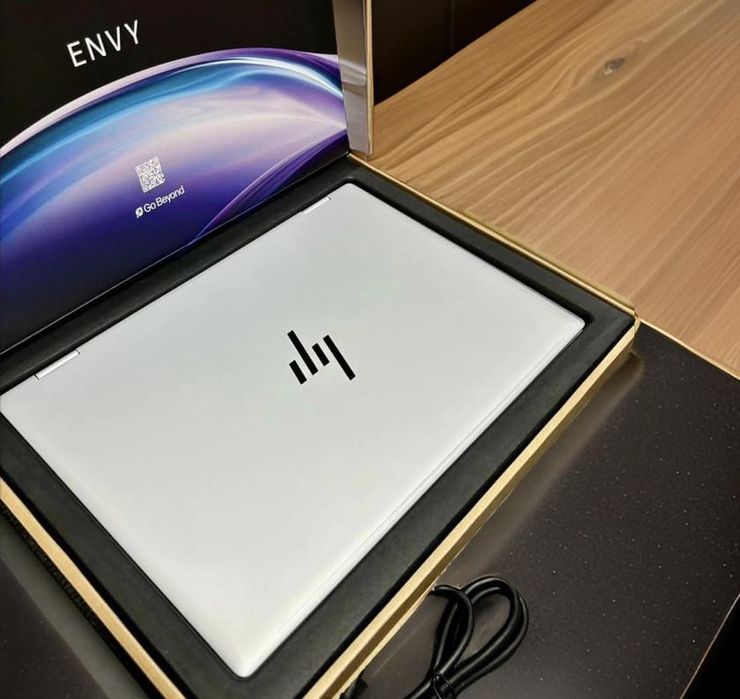 HP Envy x360 2-in-1 laptop 16-ac0013dx