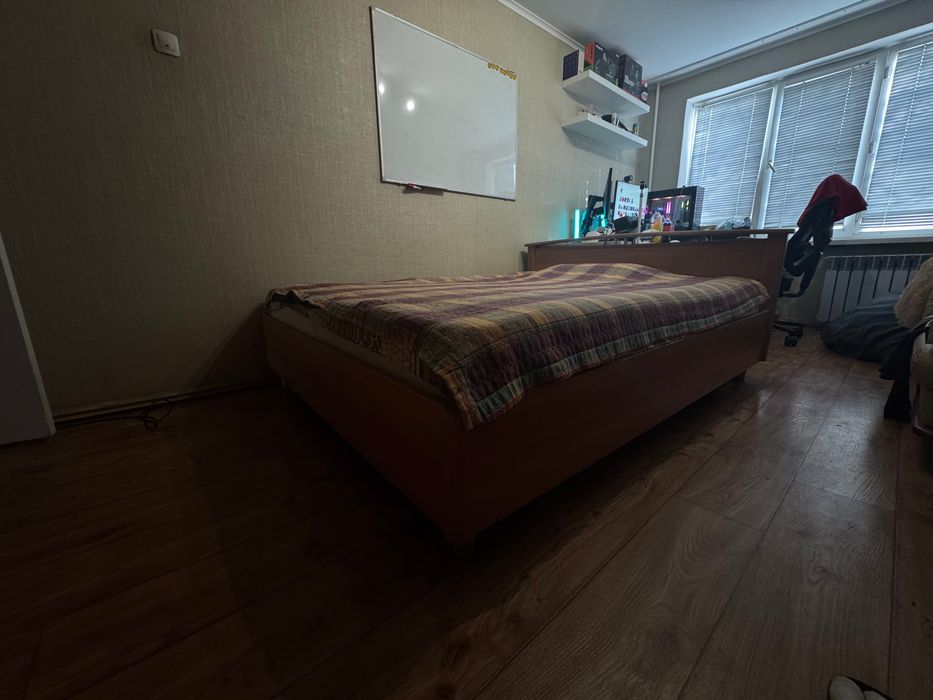 Кровать с матрацем (Дядьково) в хорошем состоянии