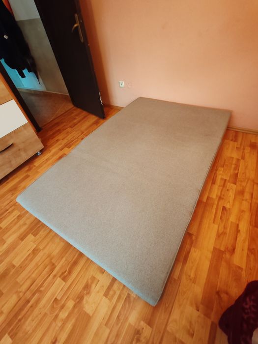 Canapea extensibilă ca și NOUĂ