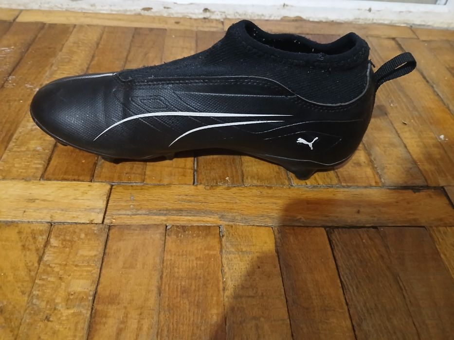 Ghete de fotbal puma