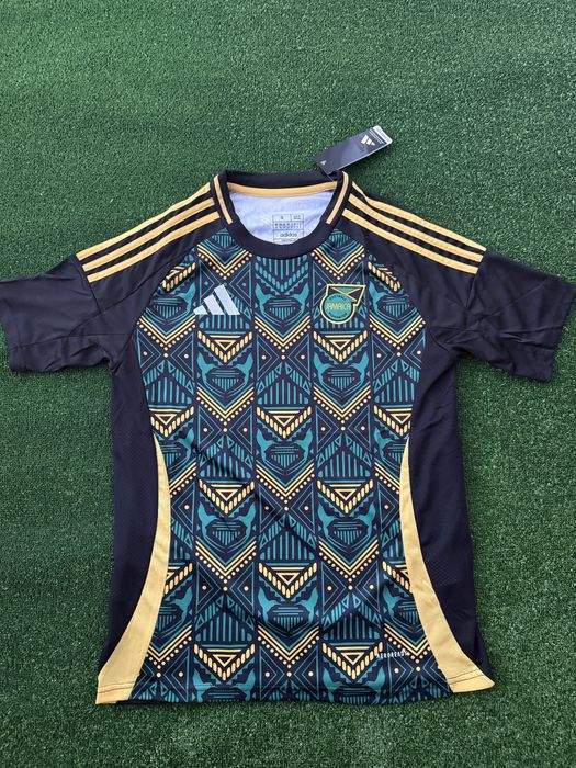 Висококачествени футболни тениски