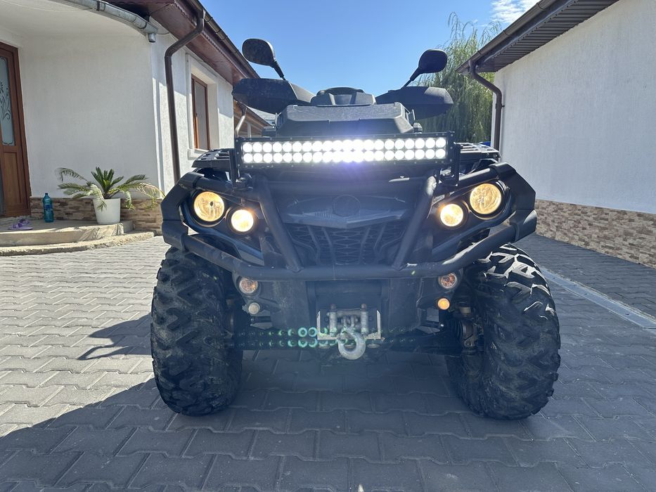 Can-Am Outlander MAX 1000R