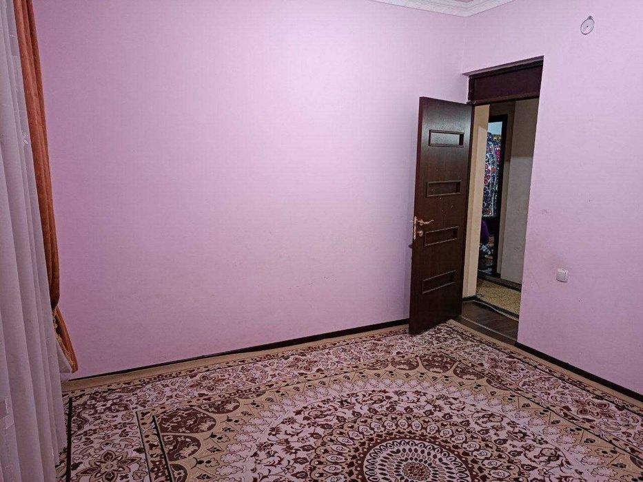 Учқаҳрамон постдан 1 км  1 km 4 sotix + 2 sotix zaxvat