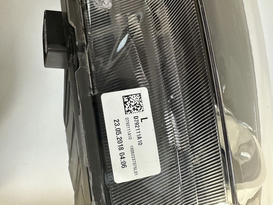 Hyundai tucson фар фарове ляв