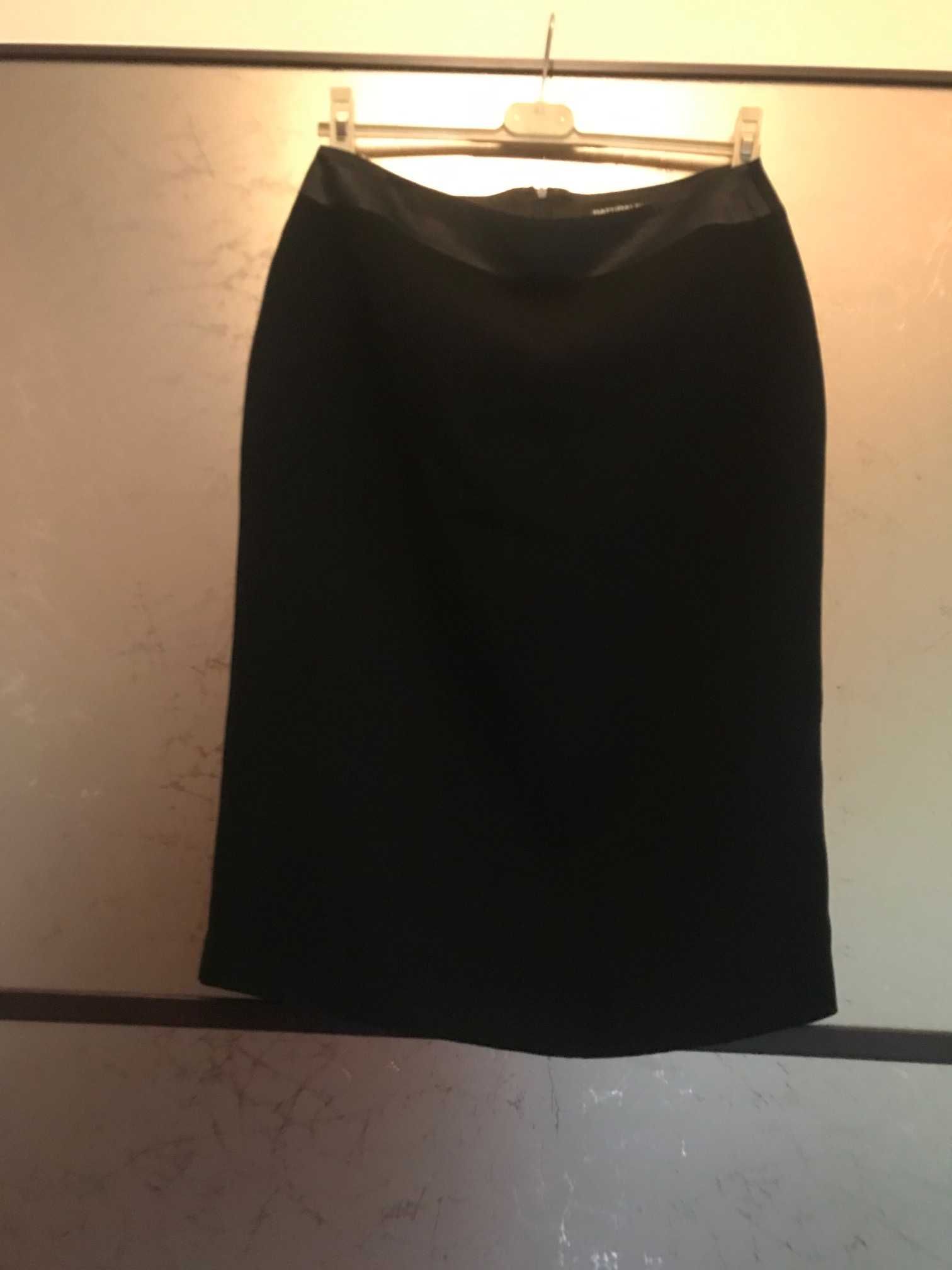 Продавам нова елегантна, официална, маркова пола