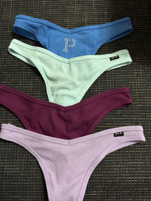 Chiloti Victoria's Secret thong marimea S