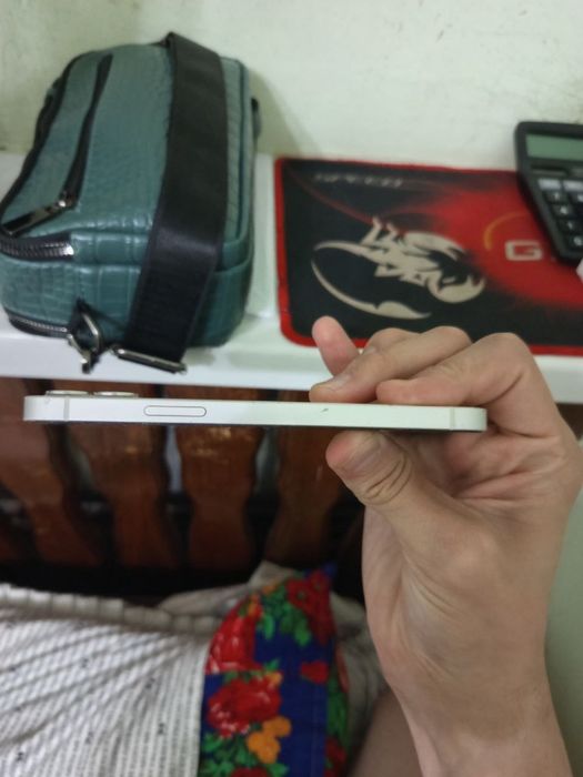 iphone 12 ozimiki oladgonla tel qsin.