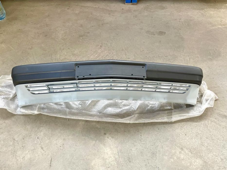 Передний бампер Mercedes W190 Мерседес 190