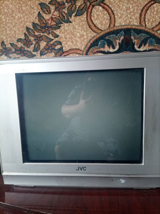 Продам Телевизоры . Витязь .и  JVC .
