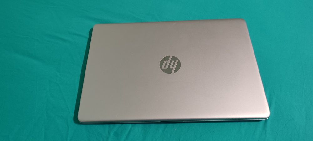Laptop HP i7 gen11 touchscreen