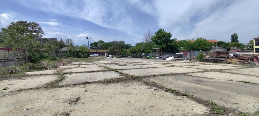 Дава се под наем Парцел в Пловдив, Индустриална зона - Север - 2002 кв.м за 1224 € - Снимка #1