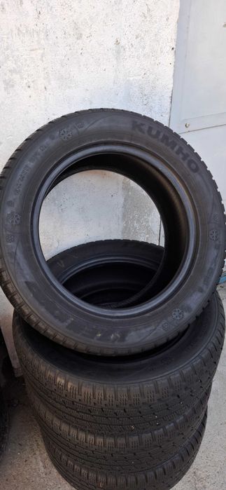 4бр. 235/55/17 Kumho 6,3mm грайфер , Безплатен монтаж