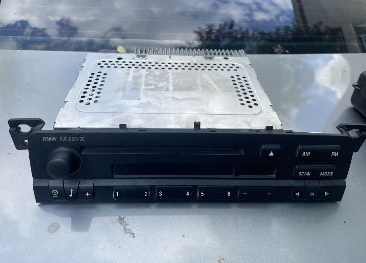 Casetofon Bmw e46 cd , 100 % functional , fara pixeli morti.