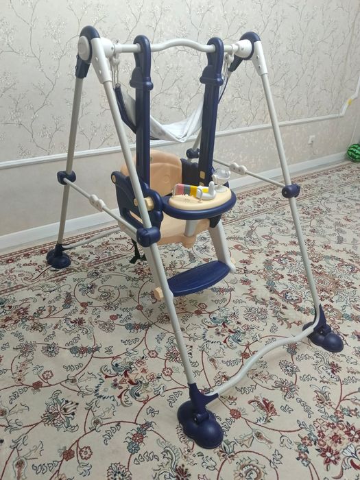 Детская качелия новая.