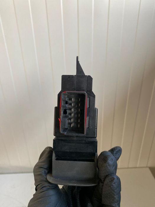 Buton comanda geamuri Volvo S60 S80 V70 XC70 XC90 8682949 30658116