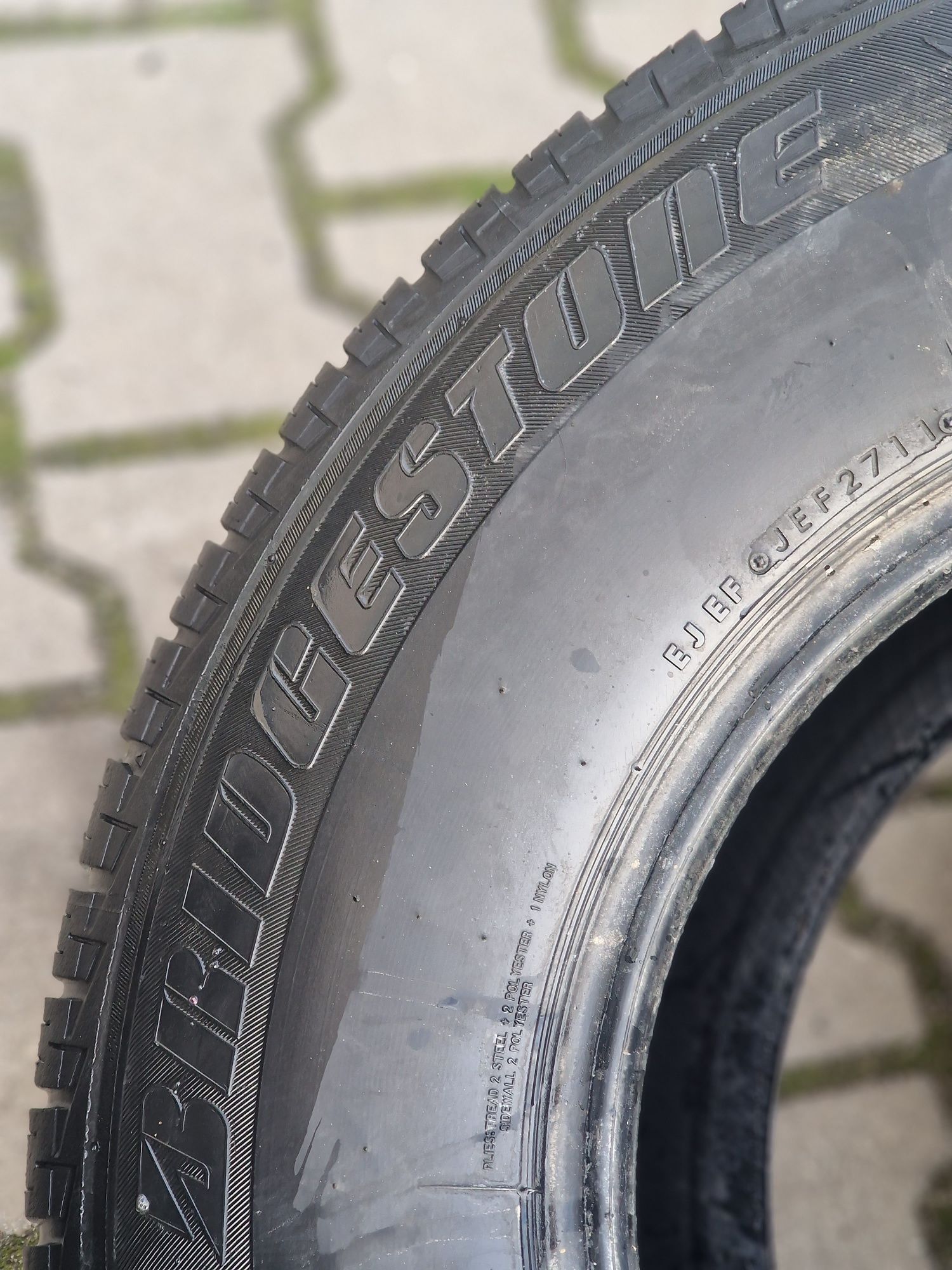 265 70 15 Bridgestone 2 бр.
